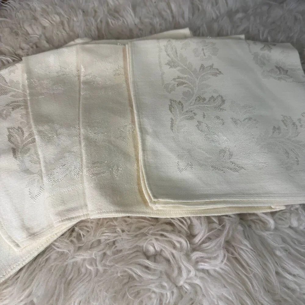 Vintage Table Cloth Napkins Floral Print Set of 7 Cream Color READ